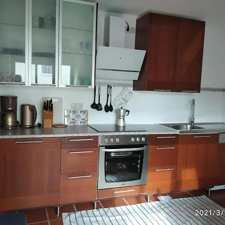 Umweltfreundliche, Ruhige Ferienwohnung In 2-famhaus, In Idyllischer Lage, Wallbox Apartment
