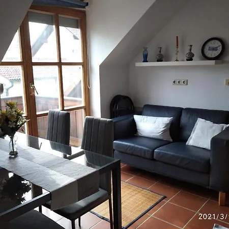 Umweltfreundliche, Ruhige Ferienwohnung In 2-famhaus, In Idyllischer Lage, Wallbox