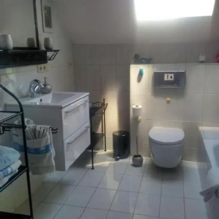 Appartamento Umweltfreundliche, Ruhige Ferienwohnung In 2-famhaus, In Idyllischer Lage, Wallbox Osterhofen